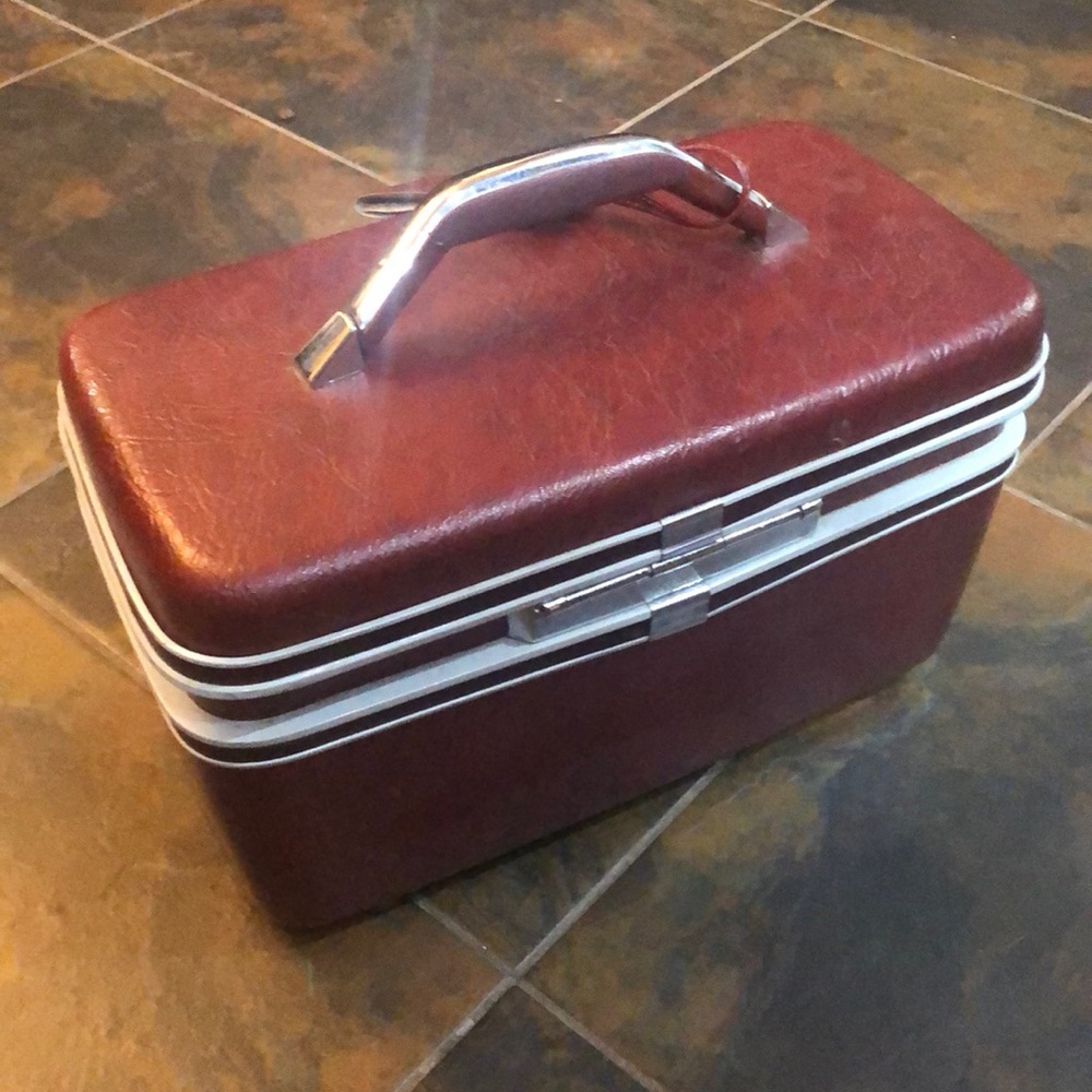 Vintage Samonsite Train Case with Original Key
